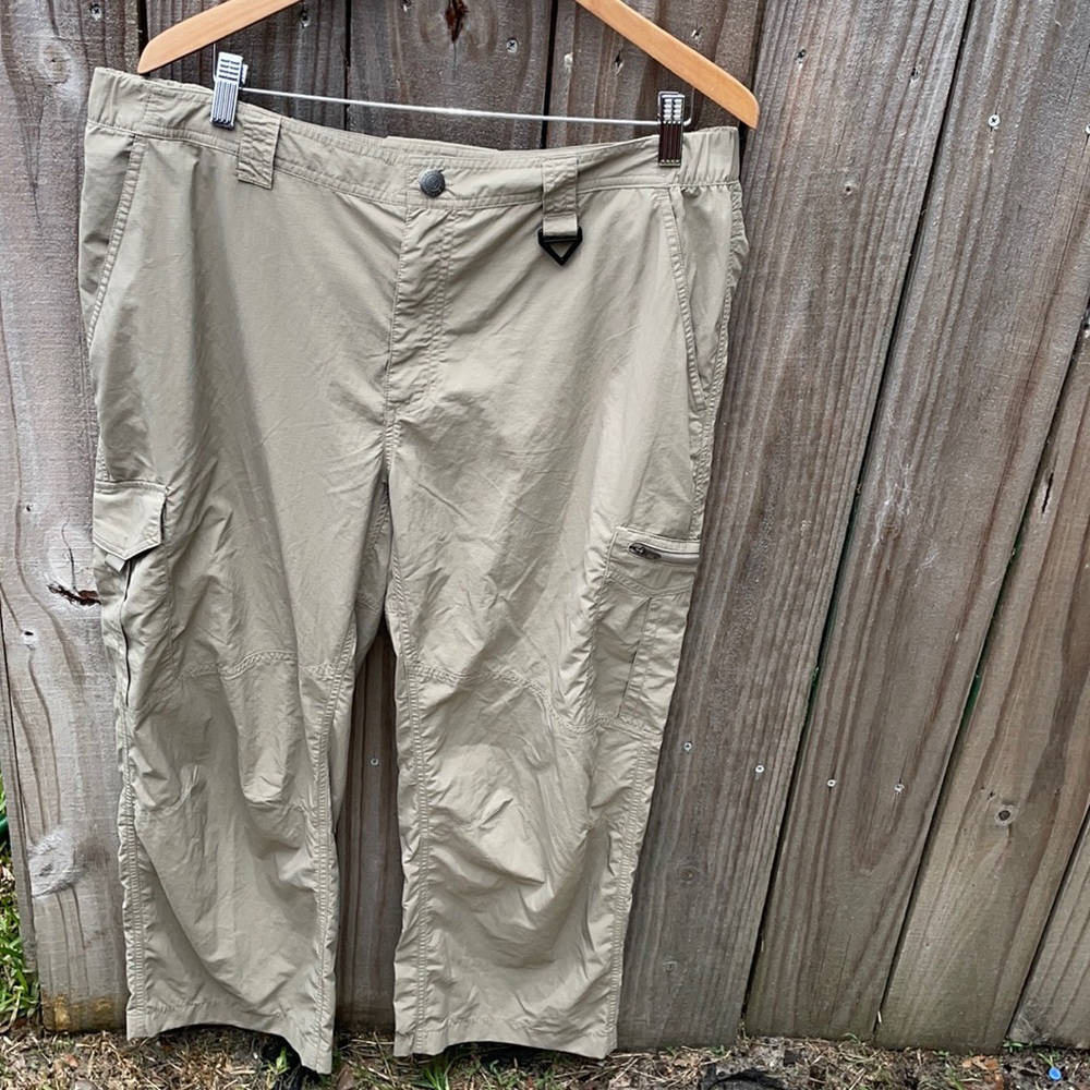 Columbia PFG Nylon Pants Sz 38w 32L EUC